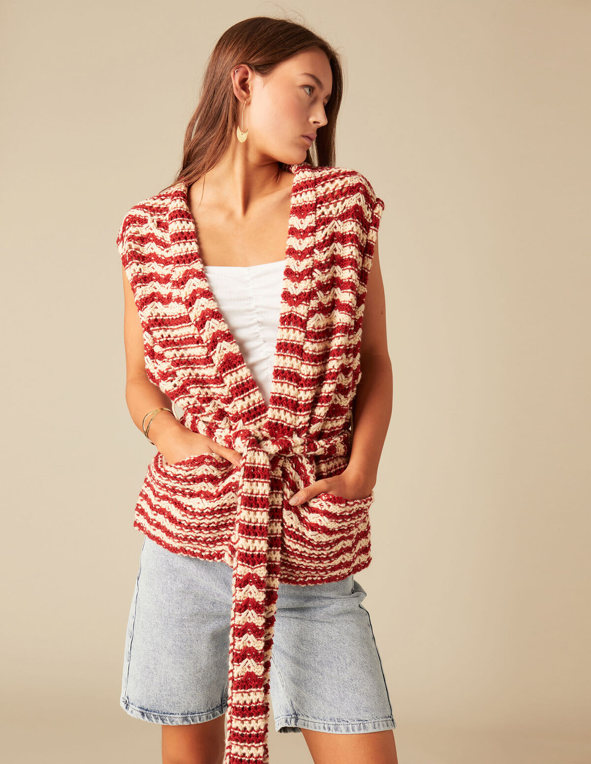 STRIPPED VEST 