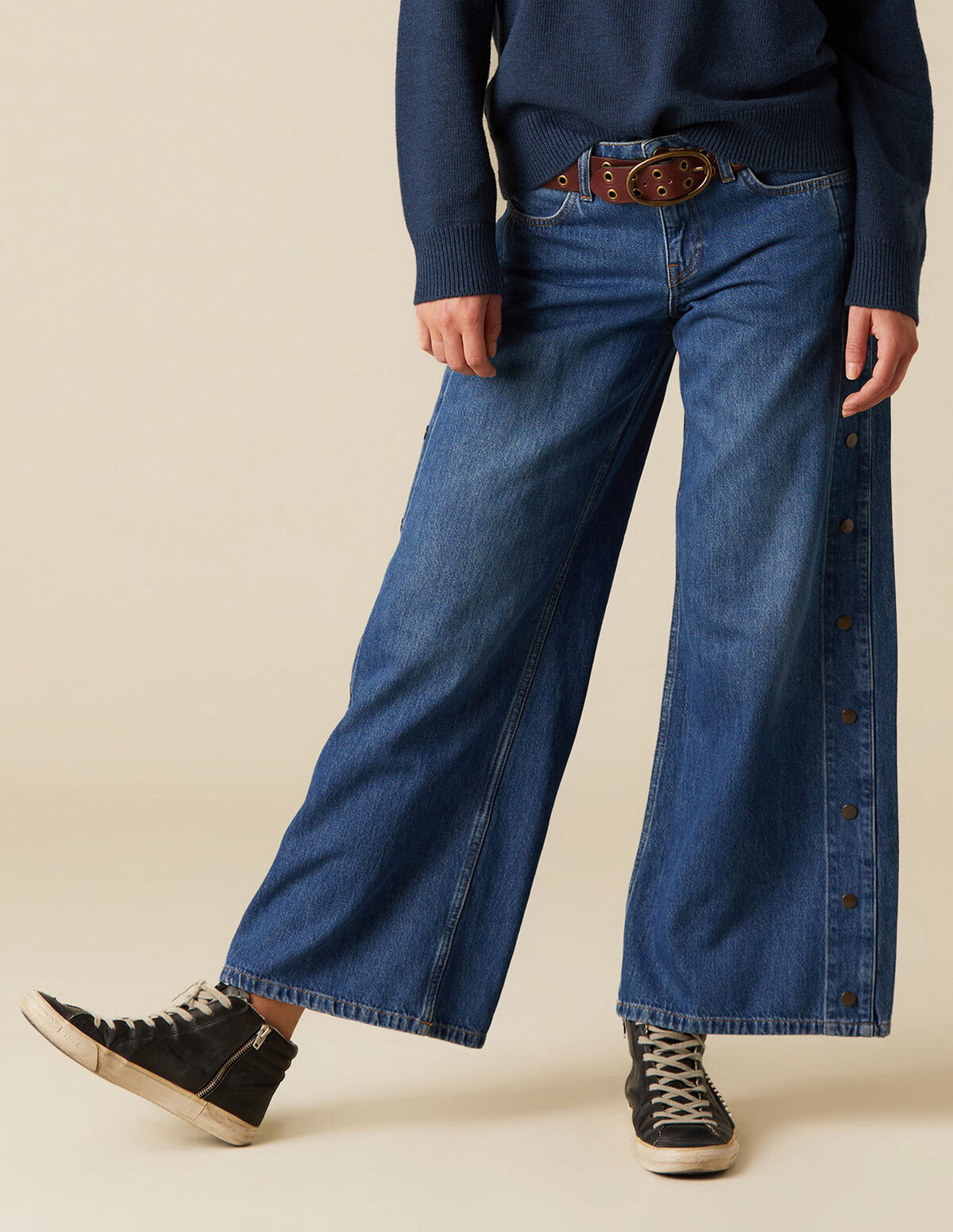 BLUE JEANS SIDE BUTTONS