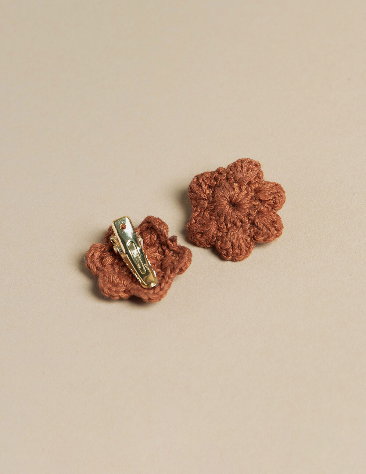 ECRU HAIR CLIPS