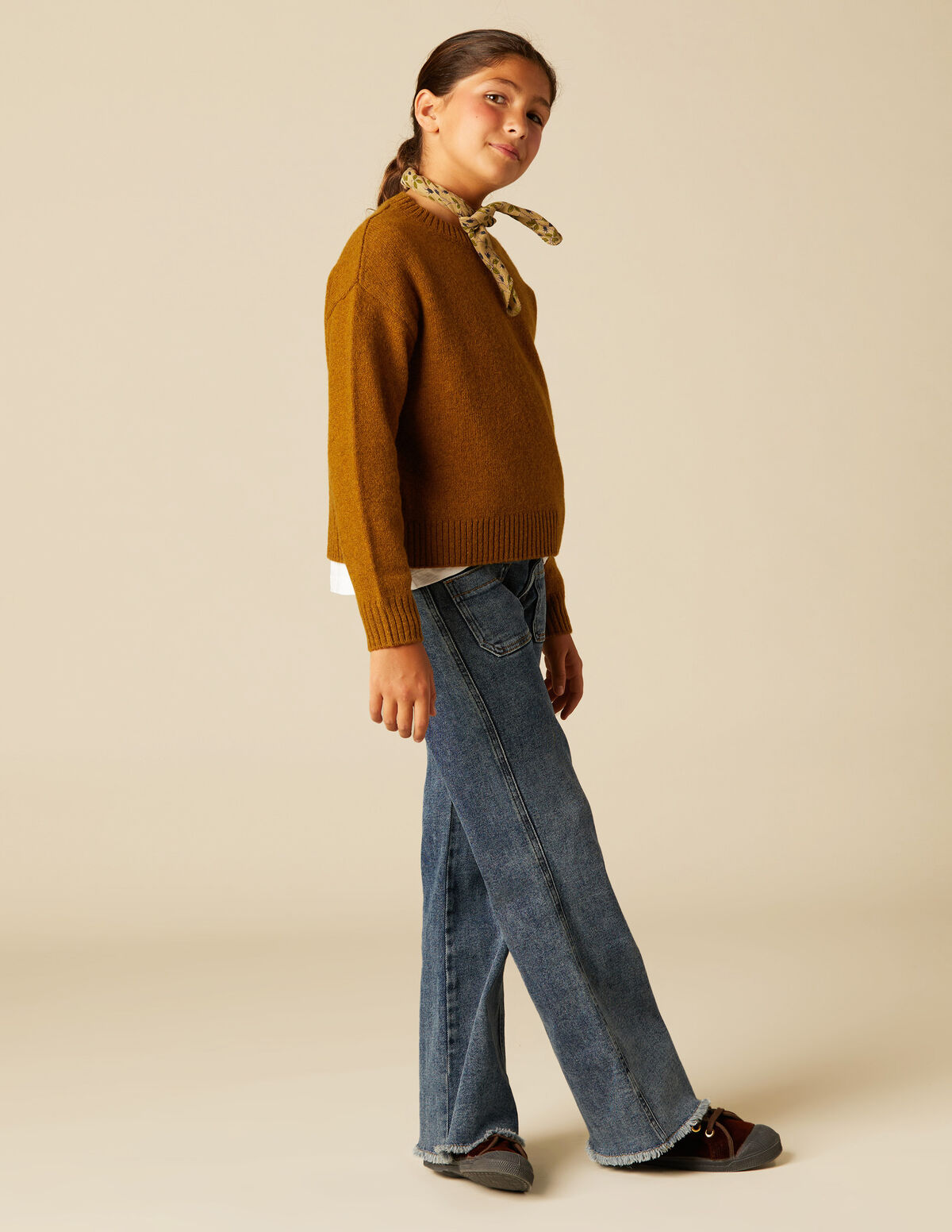 LOOK 1.23