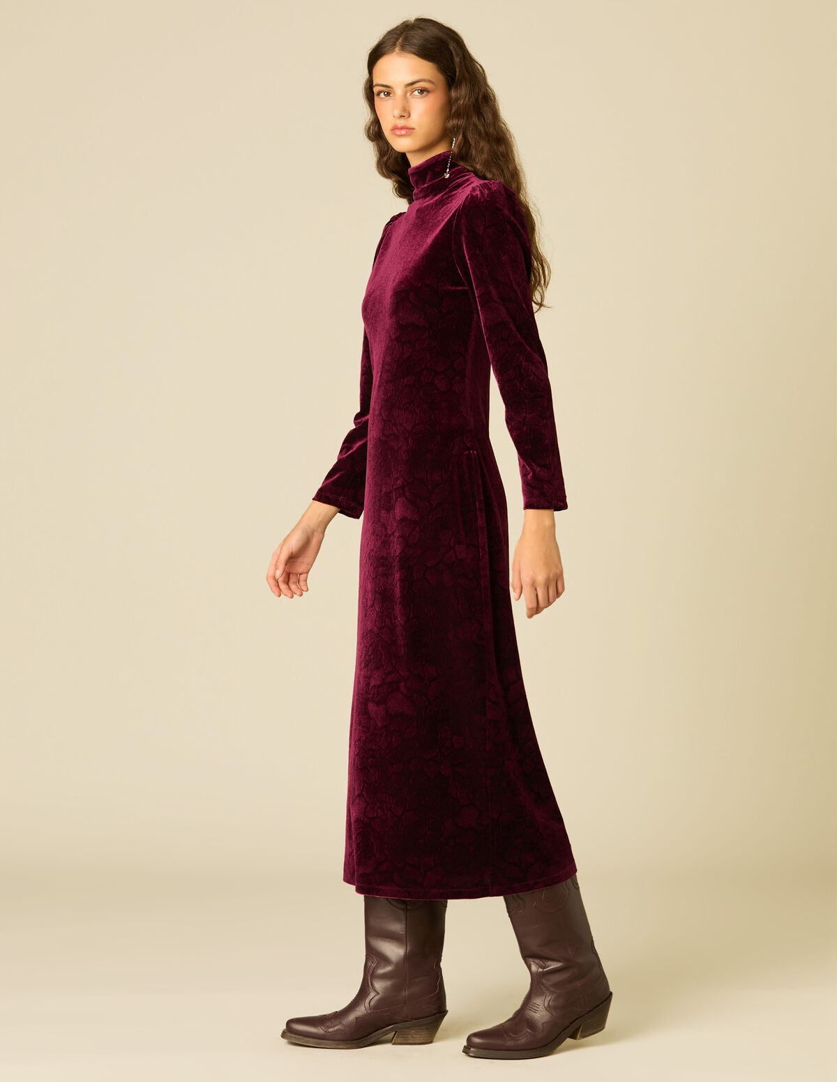 VESTIDO DESENHO VELUDO