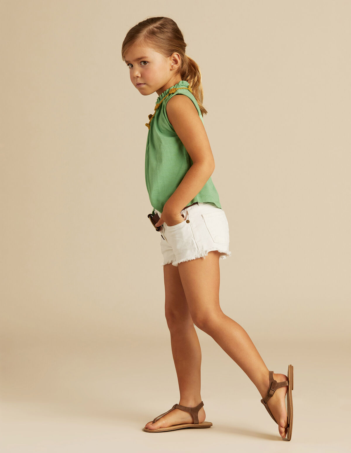 WHITE RUFFLE NECK T-SHIRT