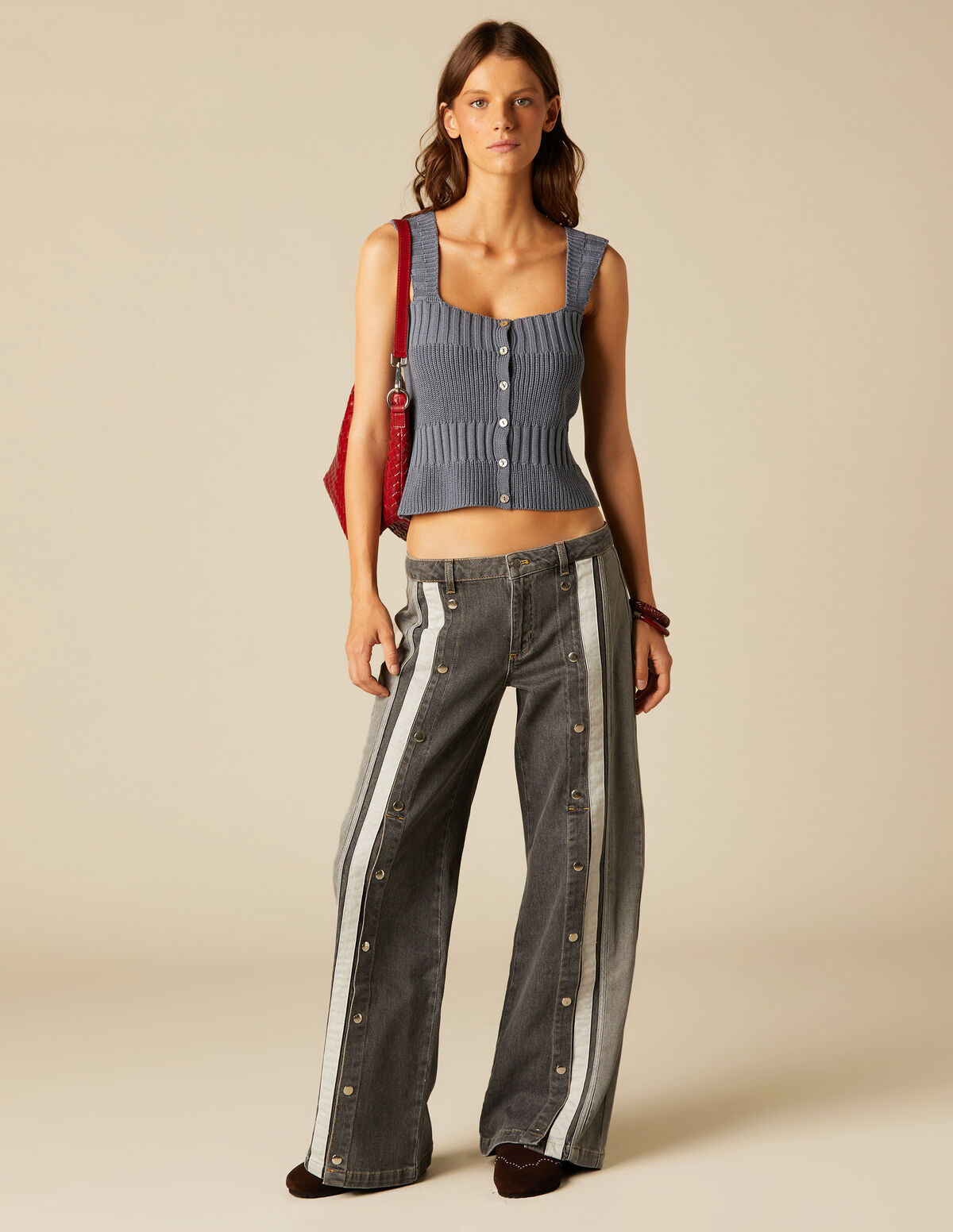 BLUE BUTTONED JEANS