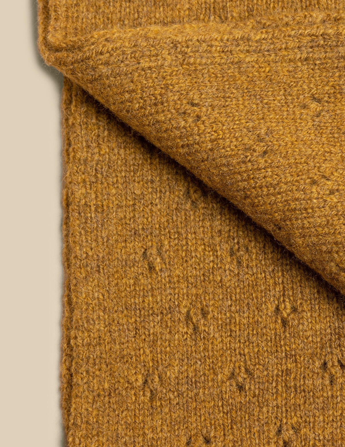 ÉCHARPE MOTIF GRIS MOYEN