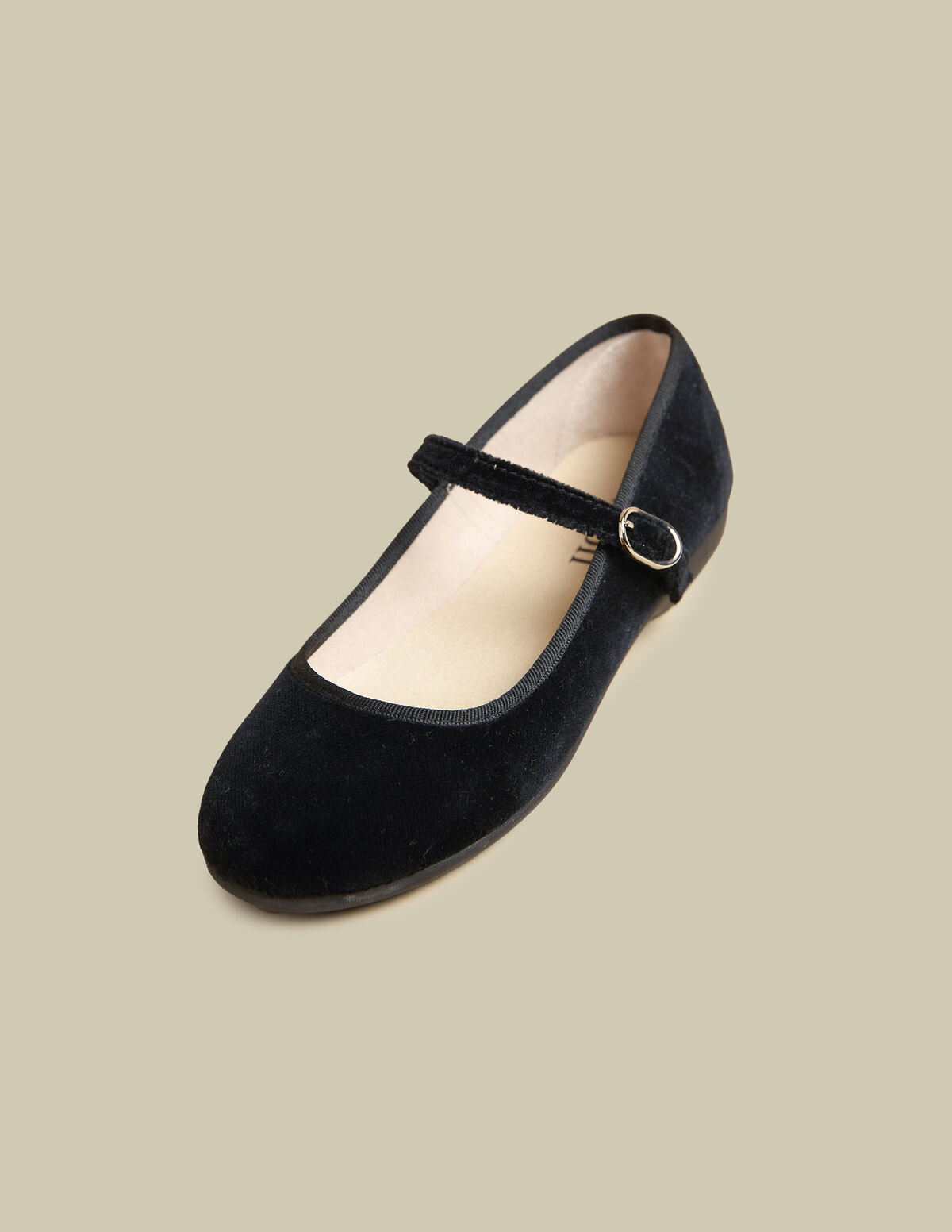 BLACK VELVET CHINAS