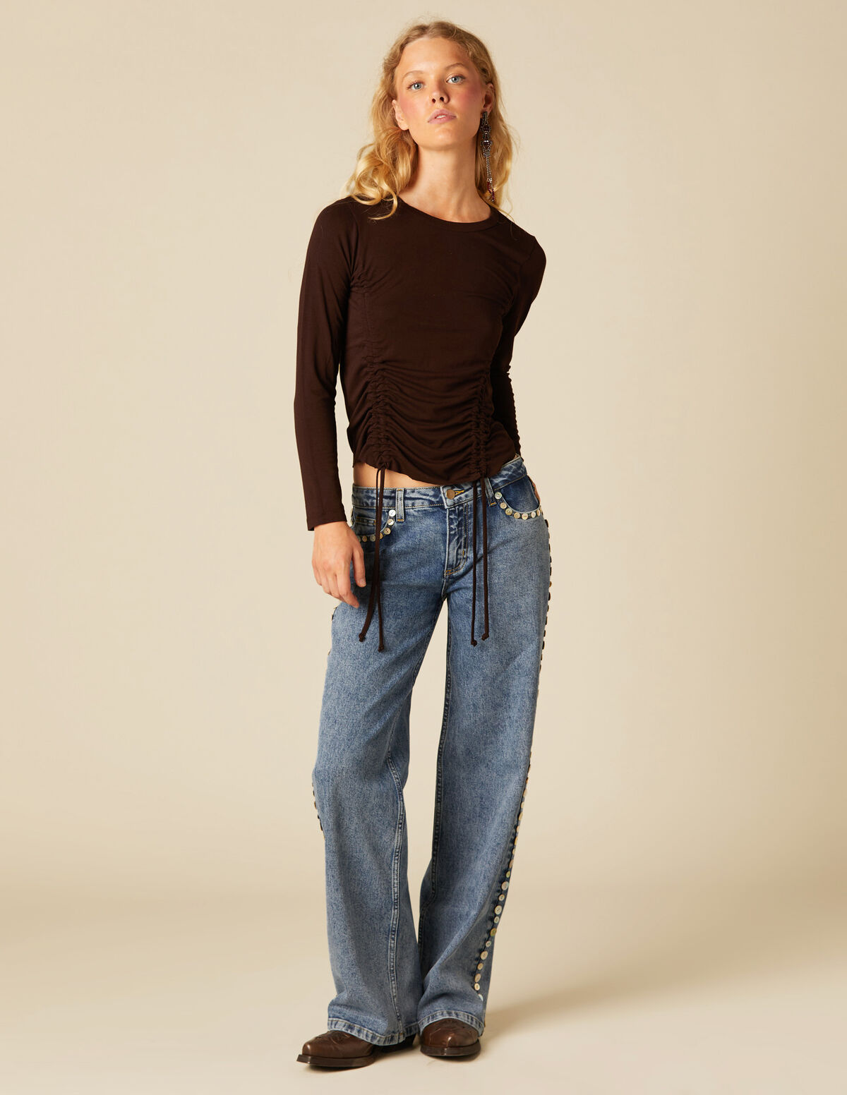 BLUE BUTTONED JEANS