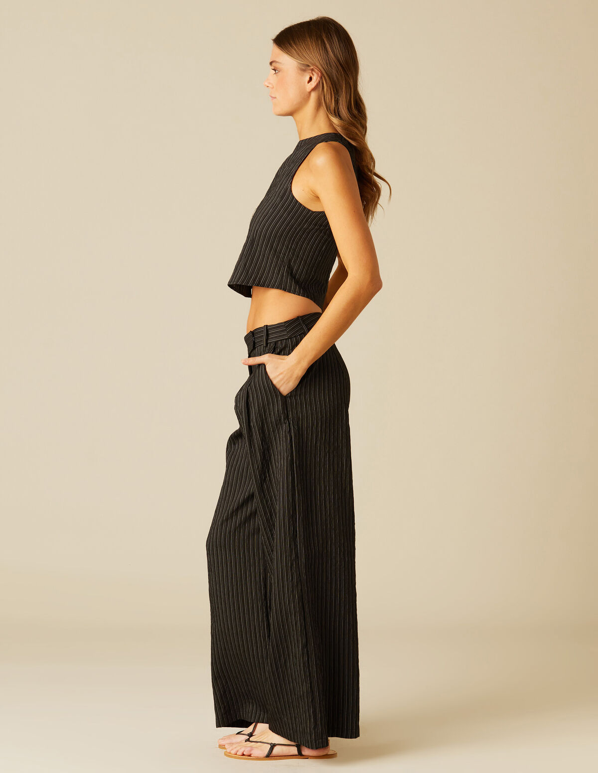 PANTALÓN PLIEGUES AZUL RAYA BLANCA