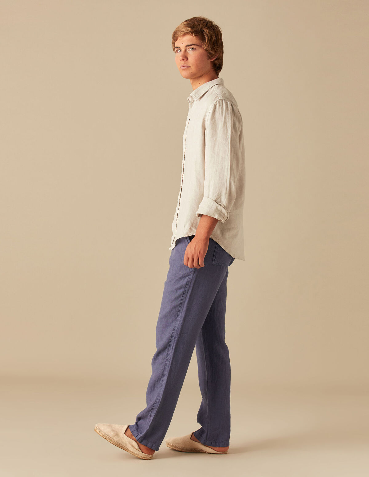 CAMISA CUELLO PICO LINO BLANCO