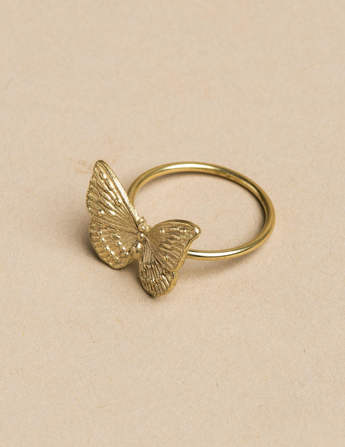 ANILLO MARIPOSA PEQUEÑA DORADO