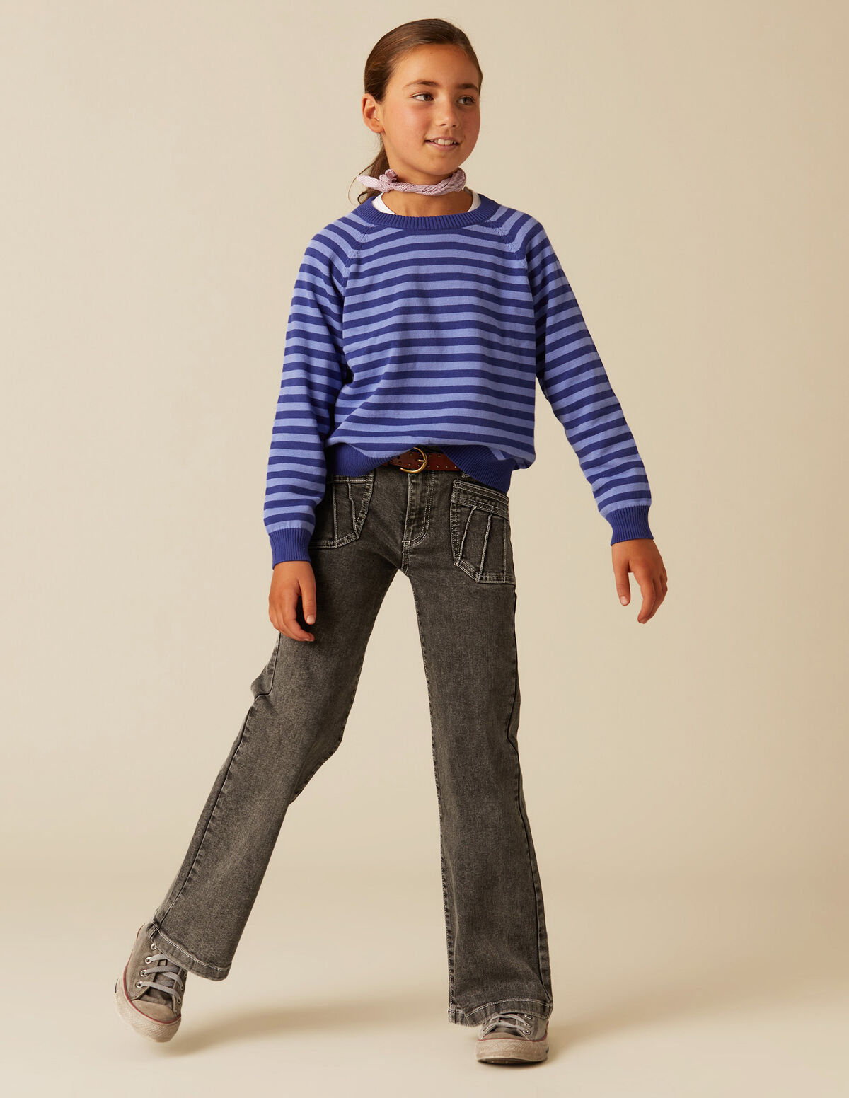 PANTALÓN GRIS BOLSILLOS COSTURAS