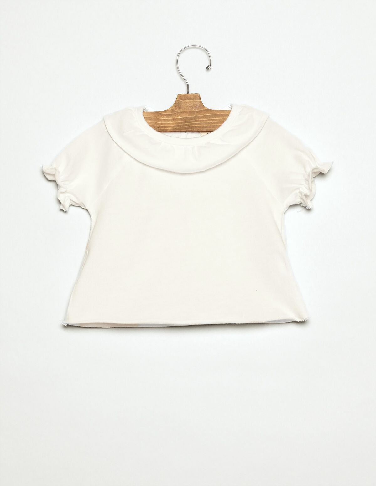 WHITE RUFFLE T-SHIRT