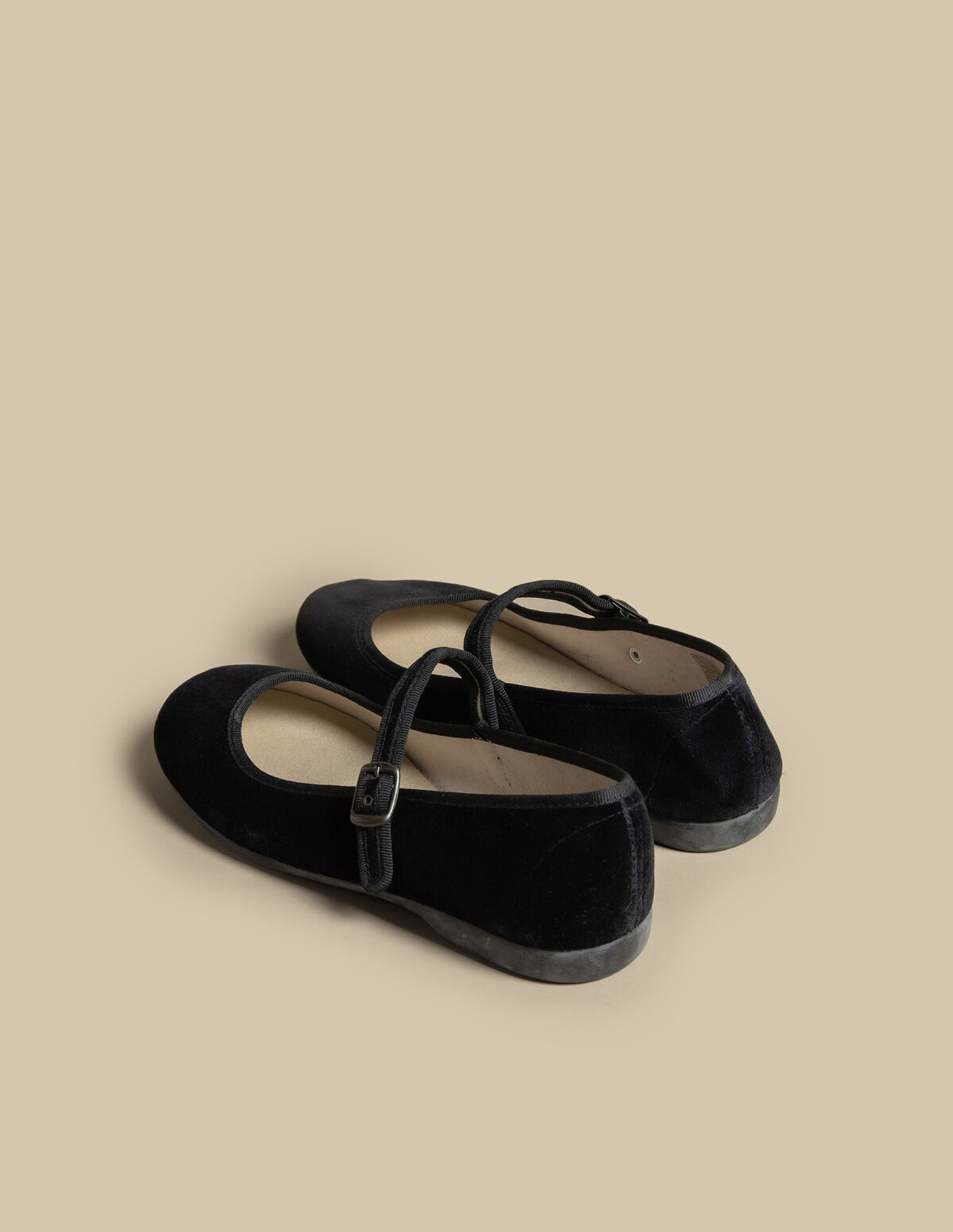 BLACK VELVET CHINAS