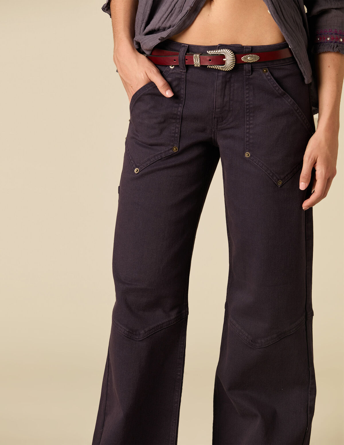 PANTALÓN PESPUNTES MORA