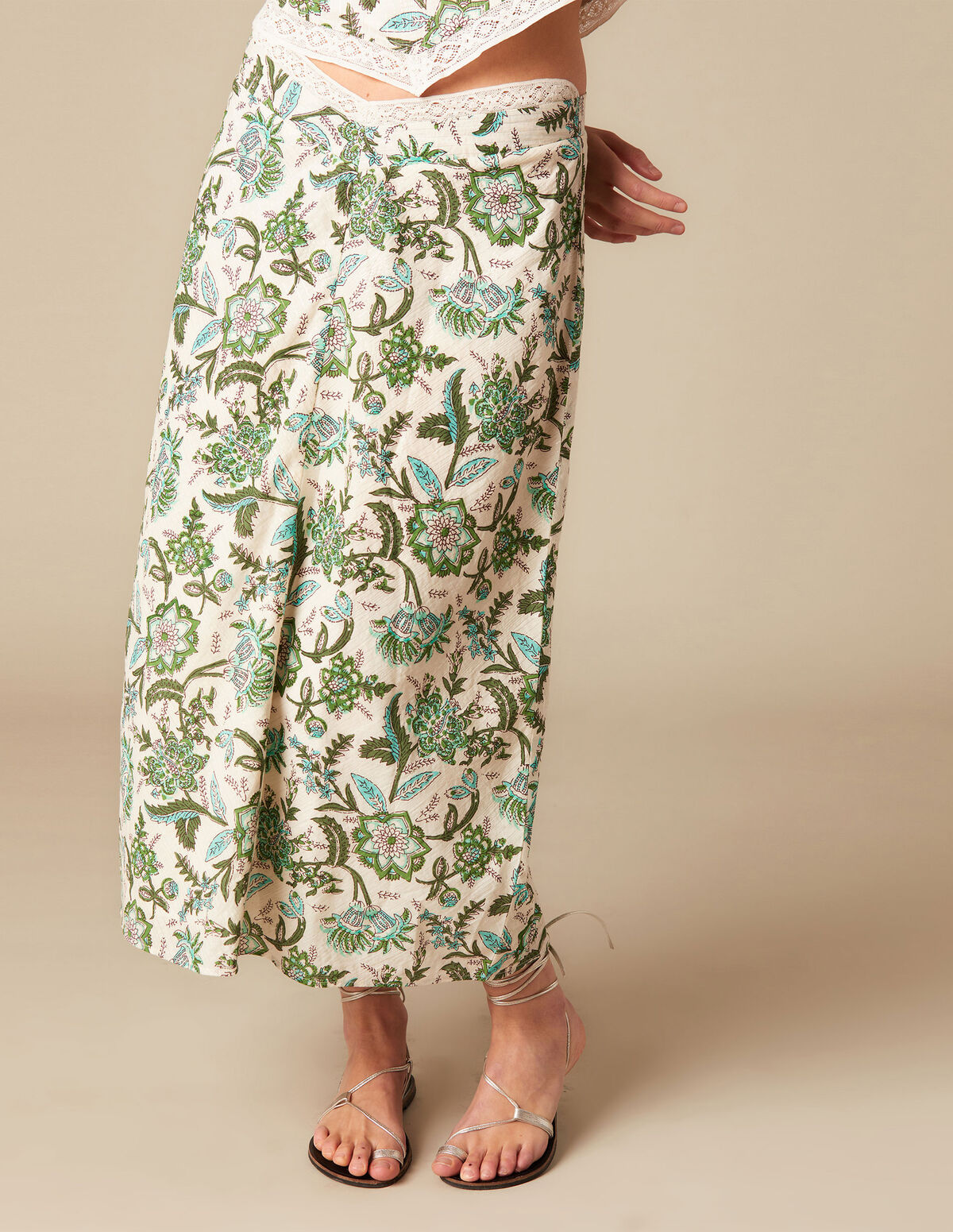FALDA FLOR VERDE LUREX