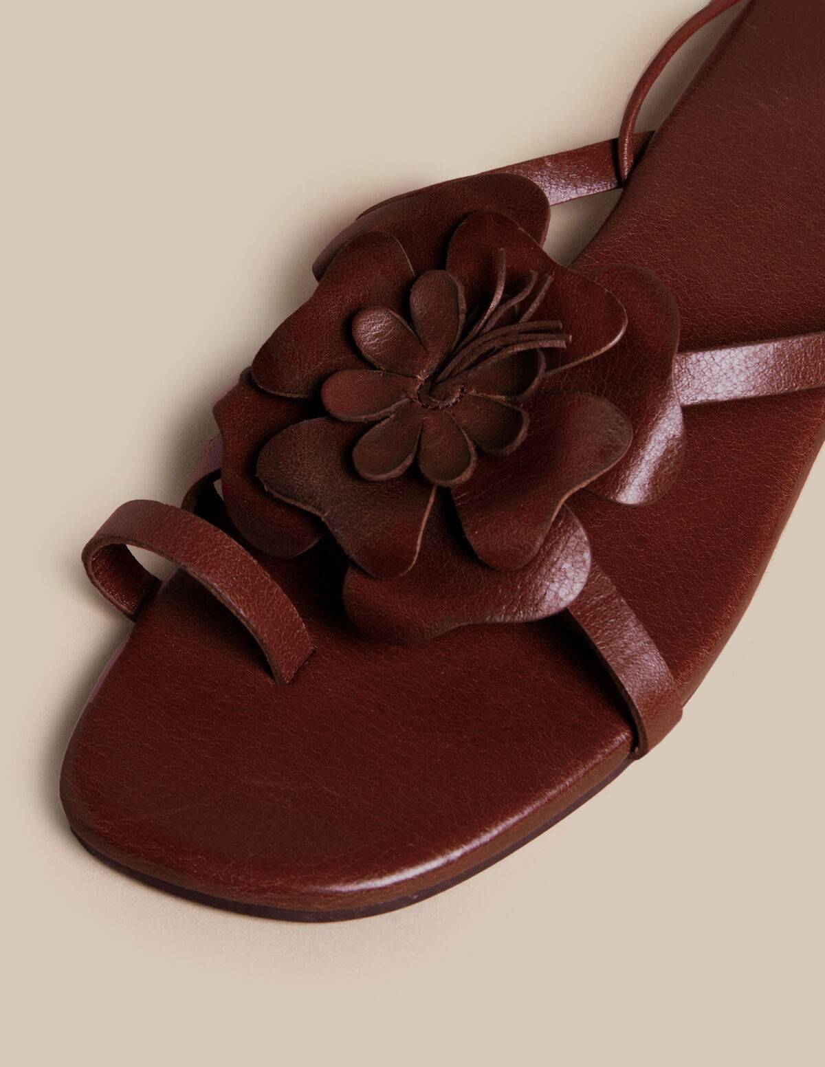 SANDALIA FLOR NATURAL