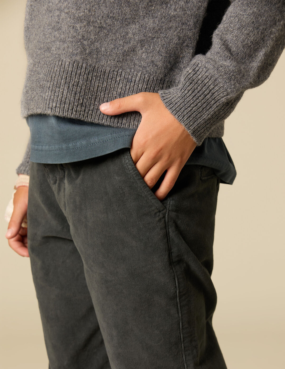 PULL COL EN V GRIS MOYEN