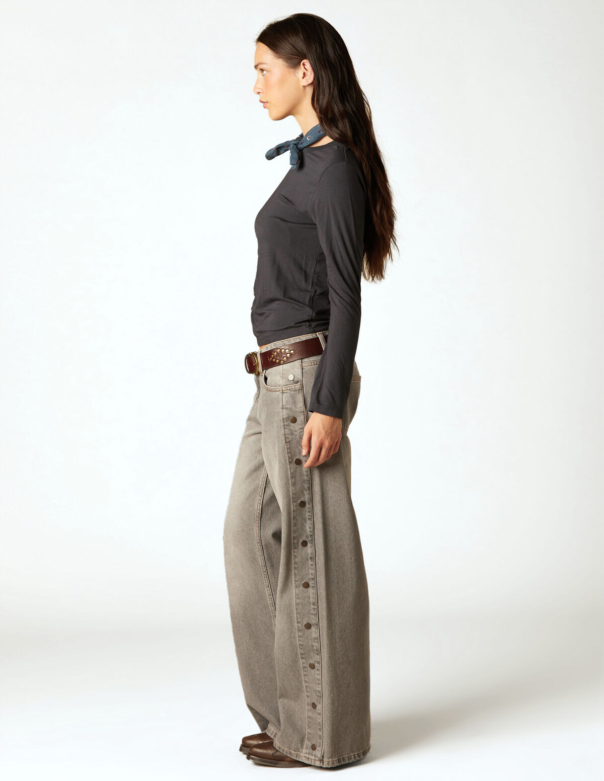 WHITE TROUSERS WITH SIDE BUTTONS