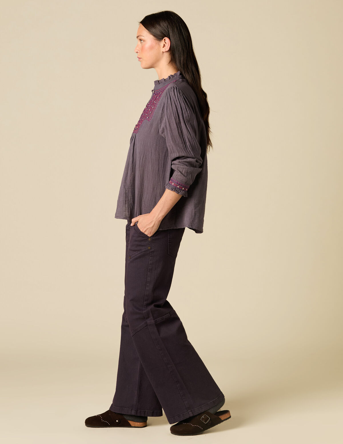 PANTALÓN PESPUNTES MORA