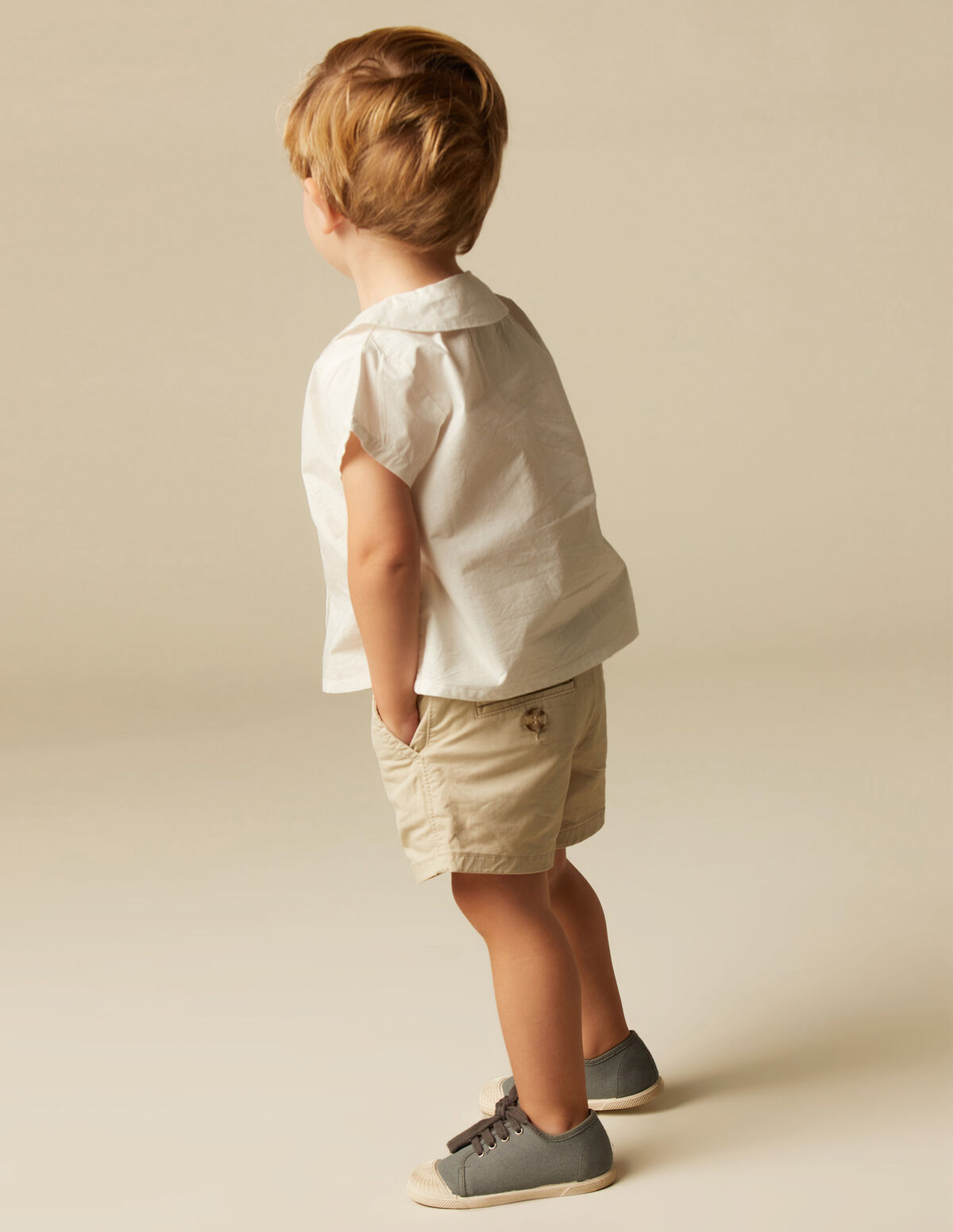 T-SHIRT COL EN V BLANC