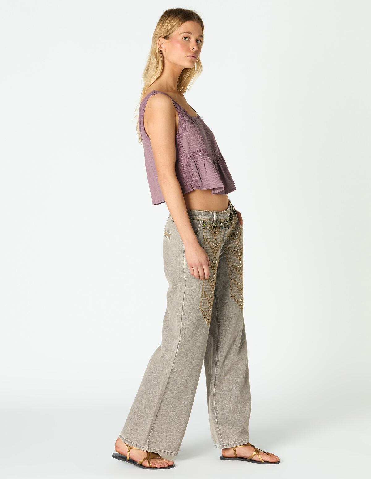 WHITE EMBROIDERED JEANS