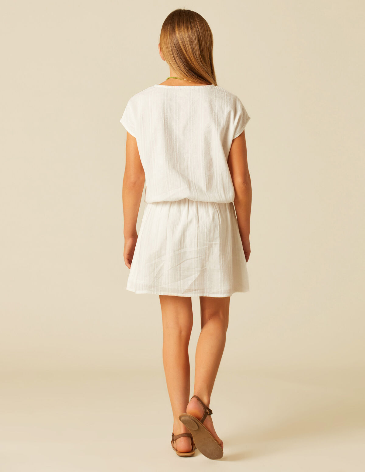 ROBE ÉLASTIQUE AVEC BRODERIES BLEUE