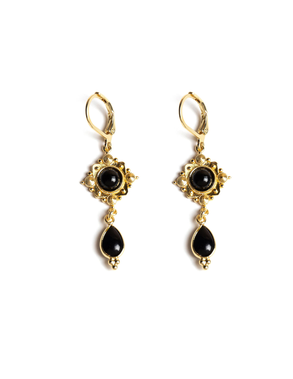 MAROON SQUARE EARRINGS