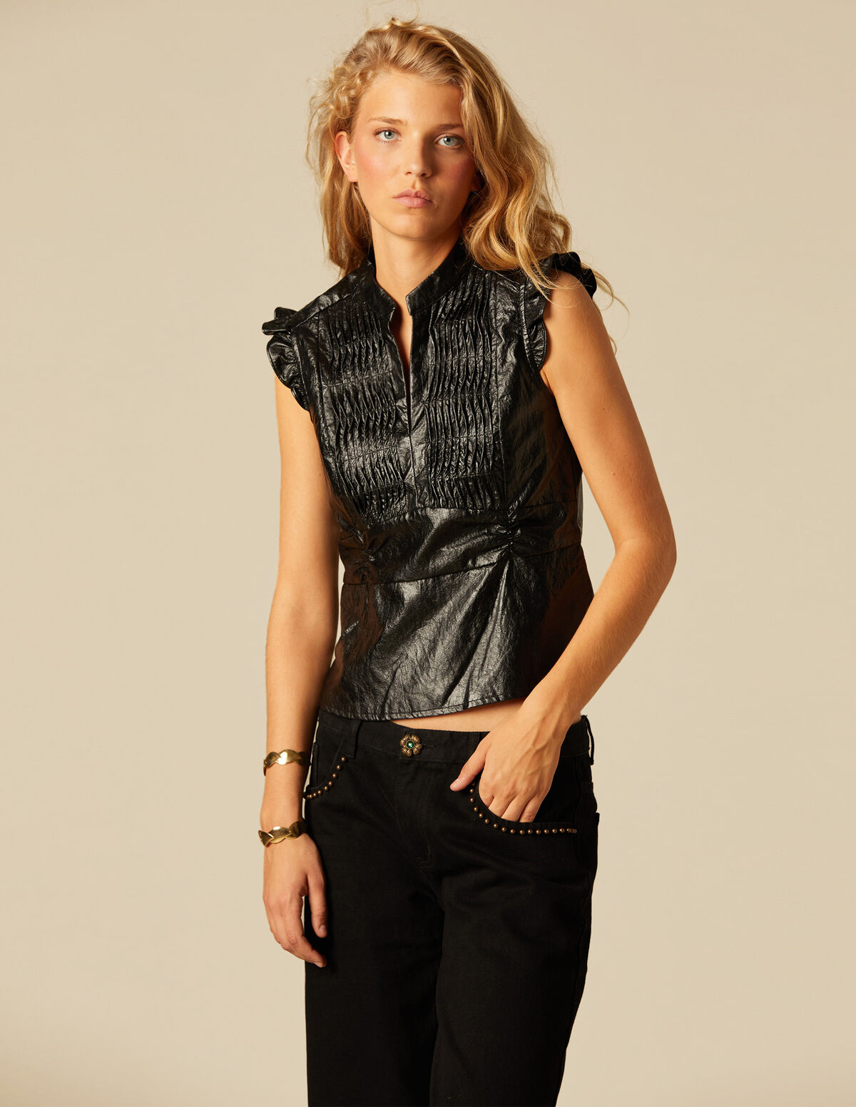 BLACK PIN-TUCK TOP