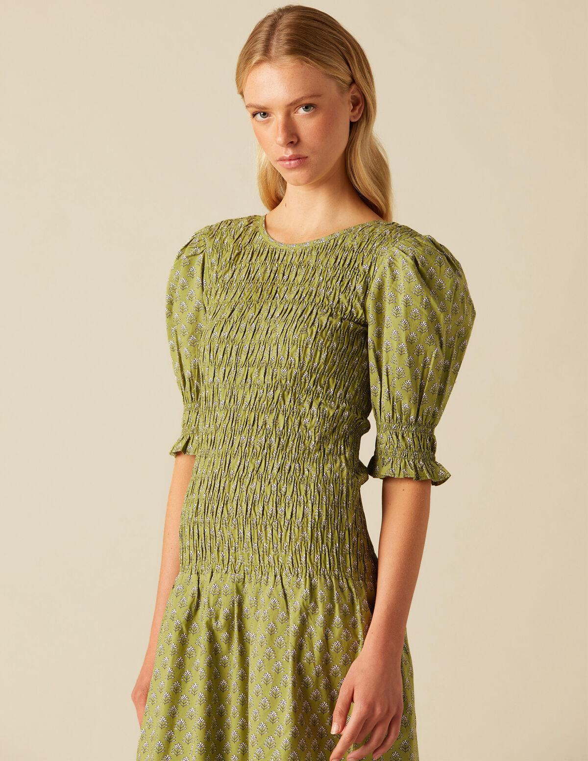 VESTIDO BUTI HOJA MORA