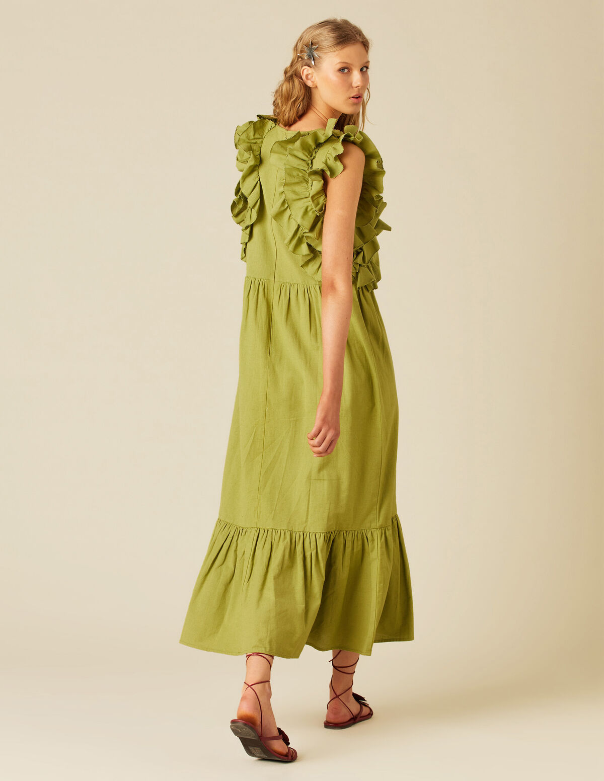 VESTIDO LILA VOLANTES