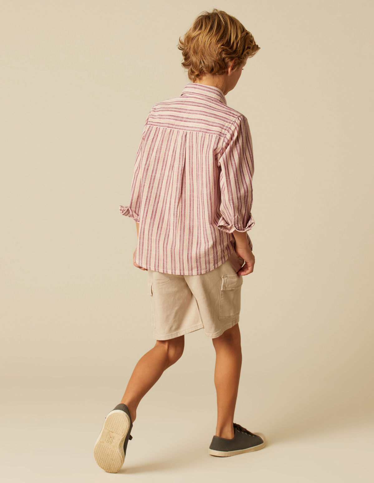 CAMISA RAYA GRIS
