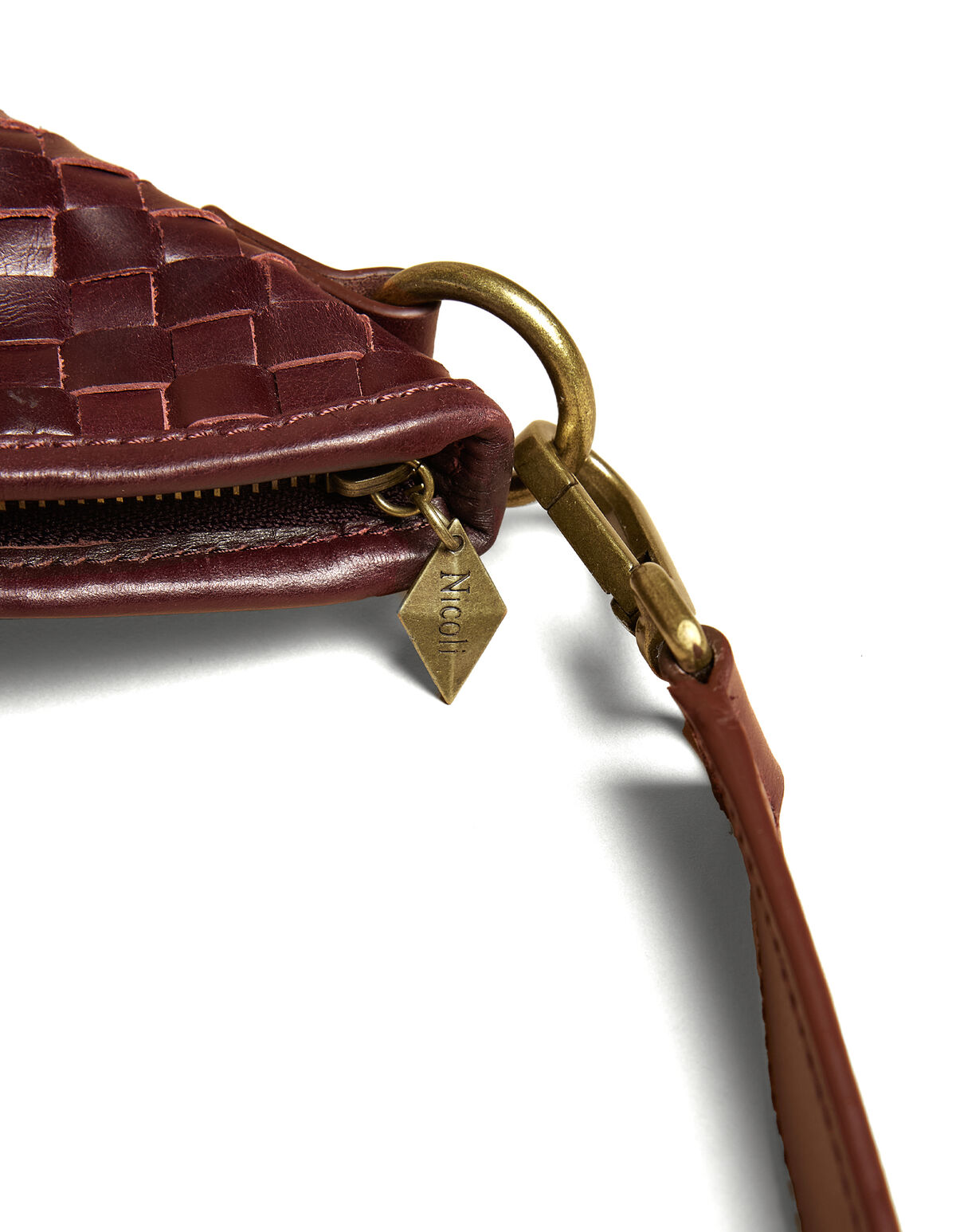 MALA ENTRAN&Ccedil;ADA CASTANHO