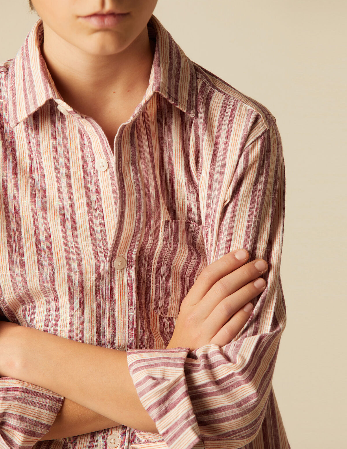 CAMISA RAYA GRIS
