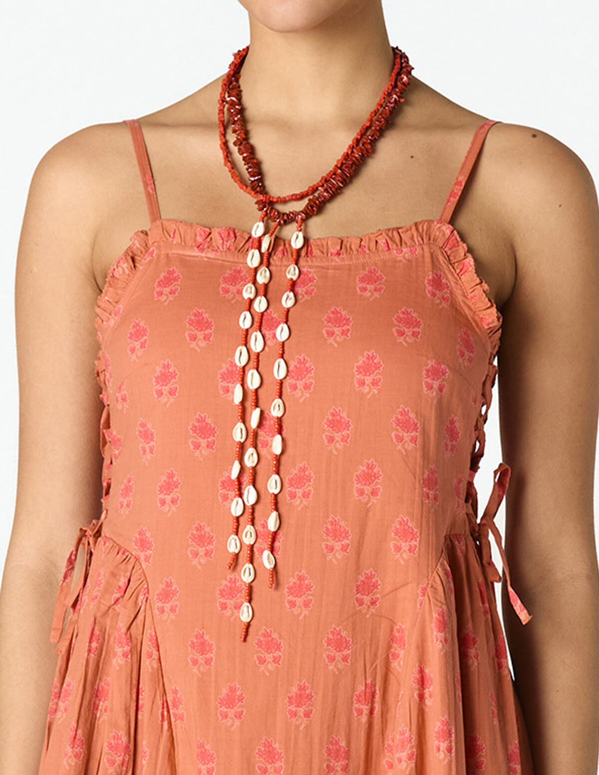 IVORY SHELL NECKLACE