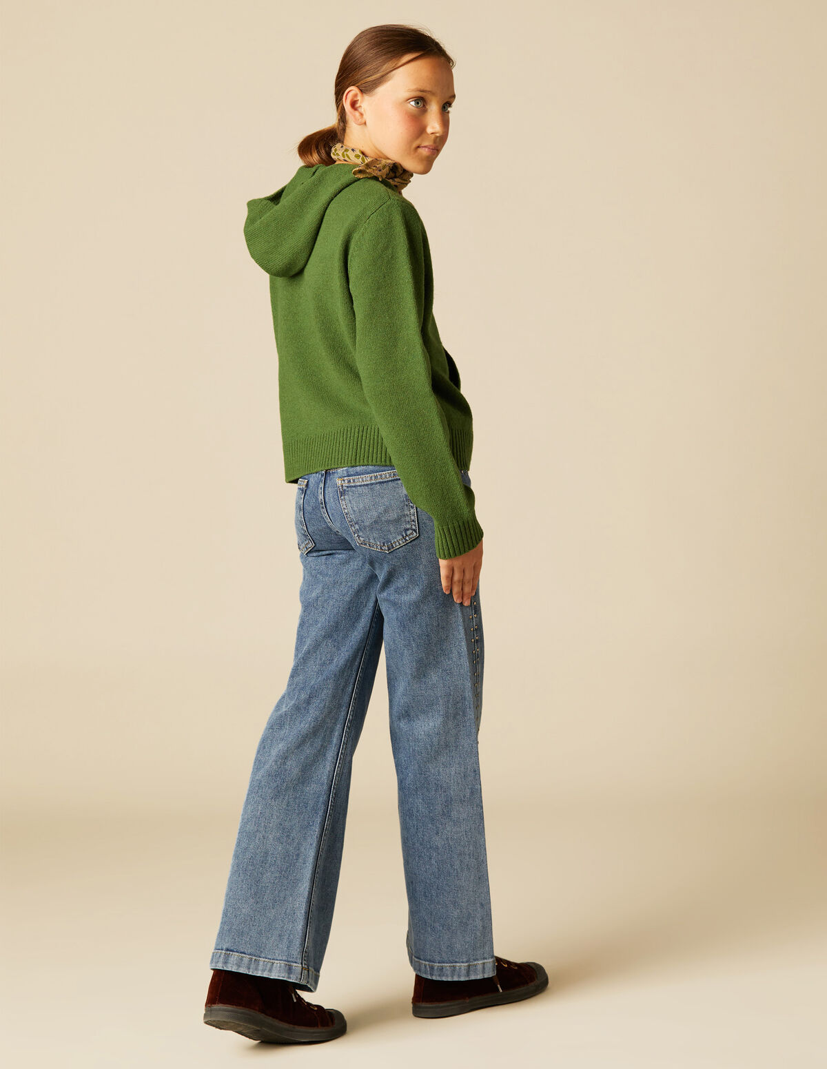 BLUE STUDS JEANS