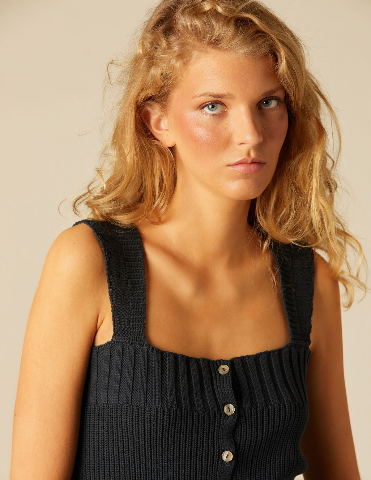 ANTHRACITE RIBBED TOP
