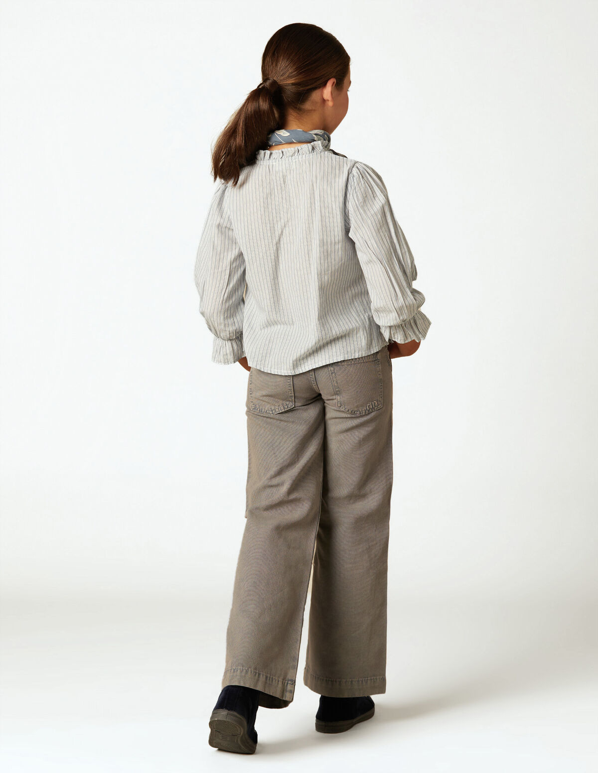 CAL&Ccedil;A "nn" BORDADO PEBBLE