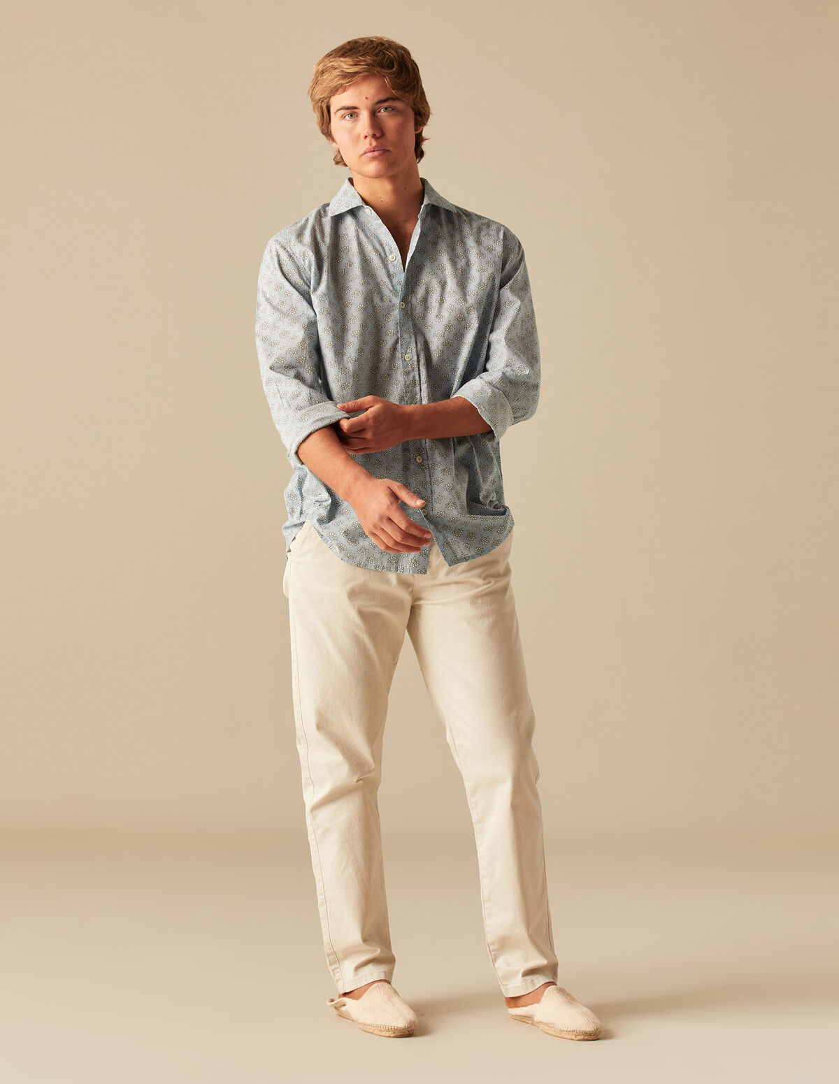 PANTALÓN CHINO ARENA