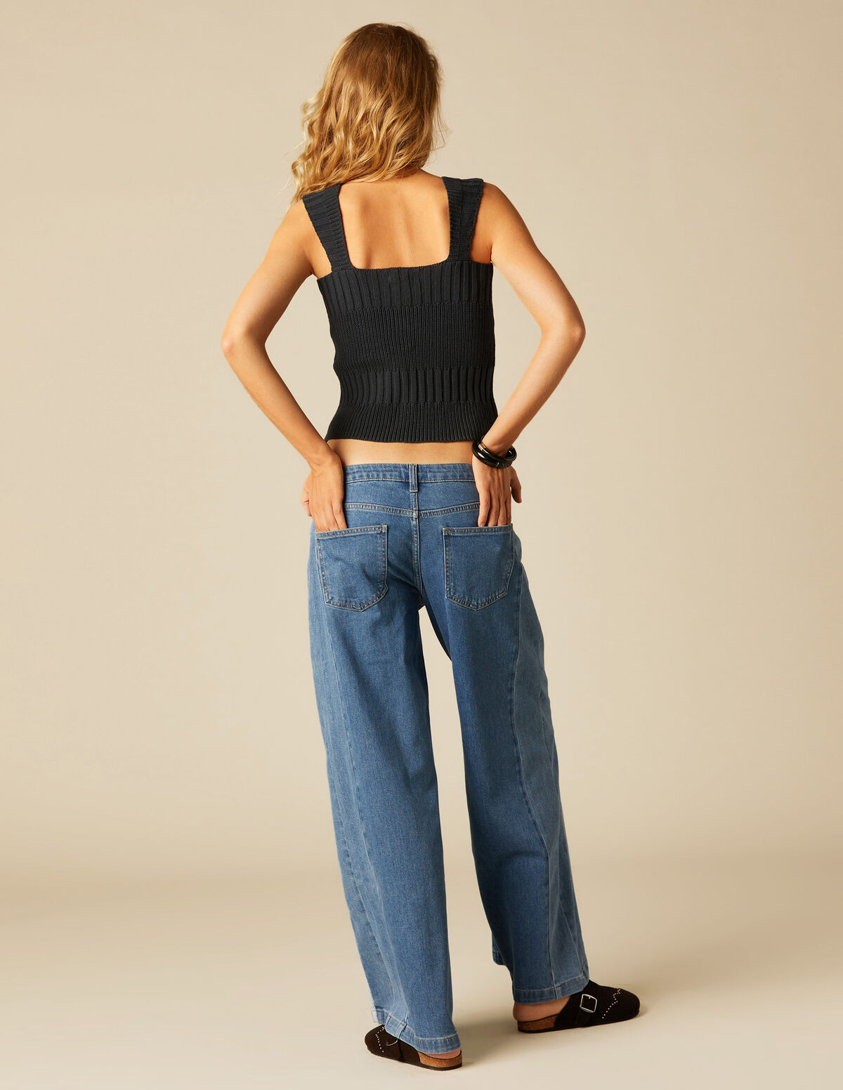 BLUE BUTTONED JEANS
