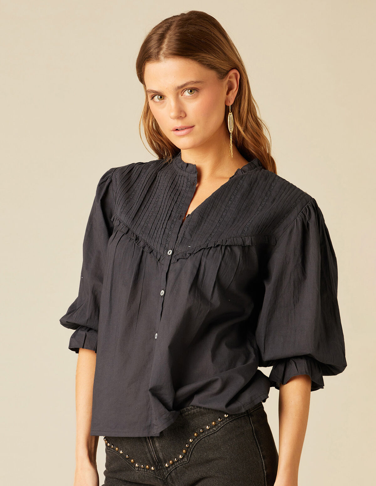 CAMISA ROMANTICA ANTRACITA