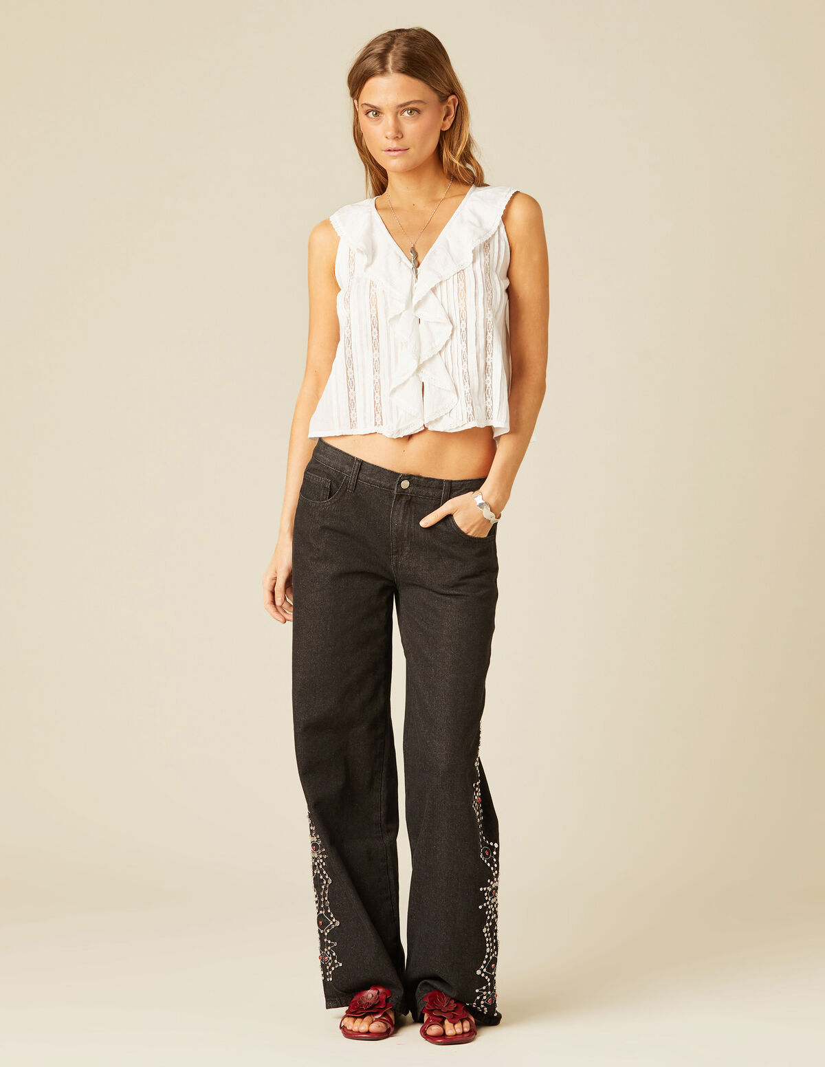 PANTALON DAIM BRODÉ/CLOUS