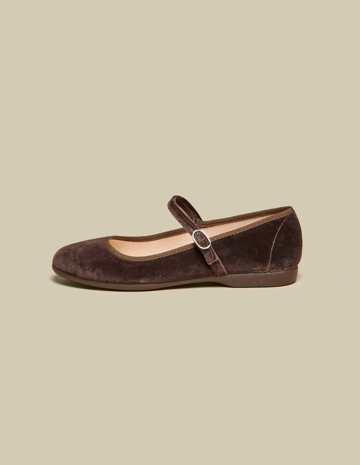 BROWN VELVET CHINAS