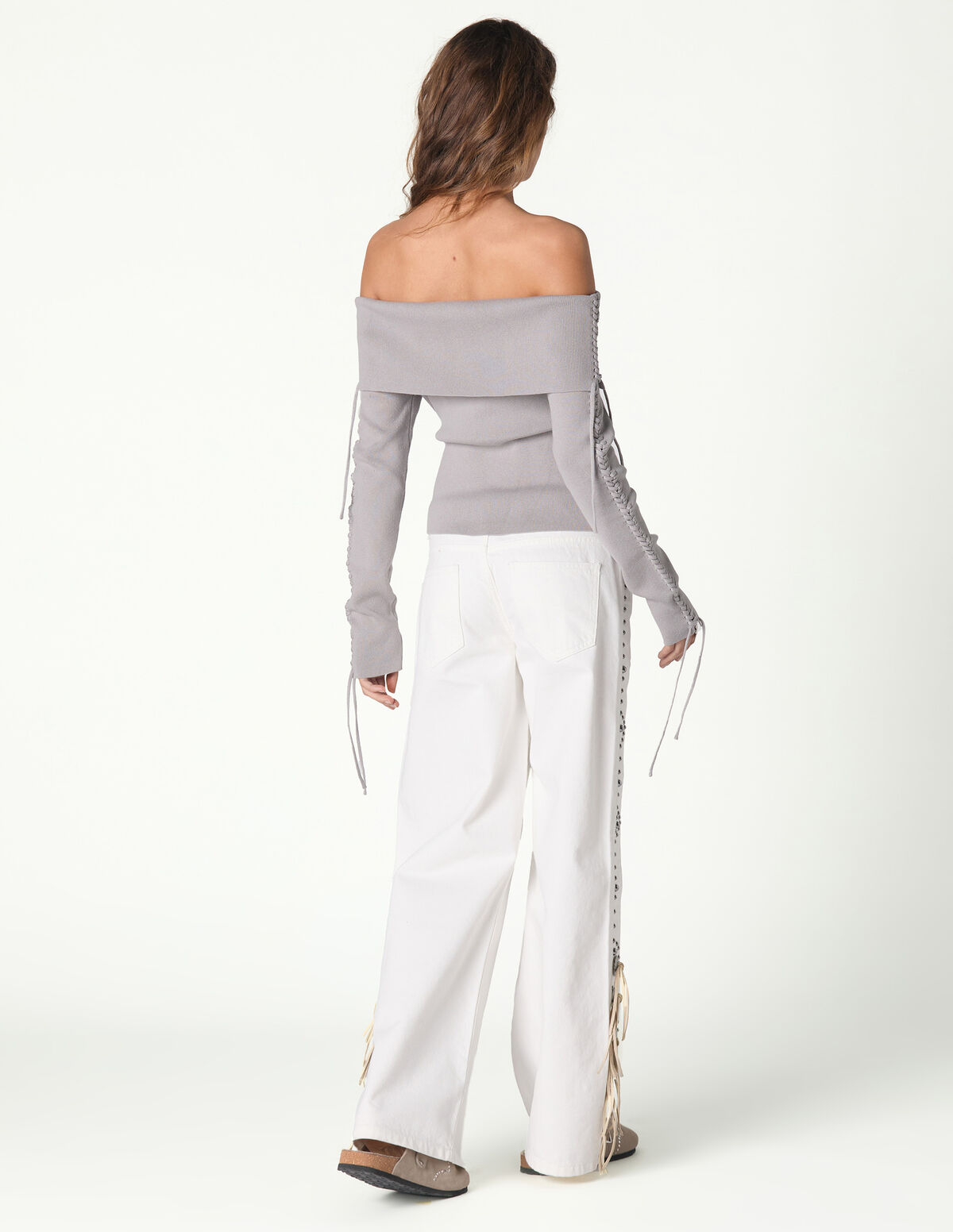 CAMISOLA DE MALHA TORCIDOS COM OMBROS DESCOBERTOS