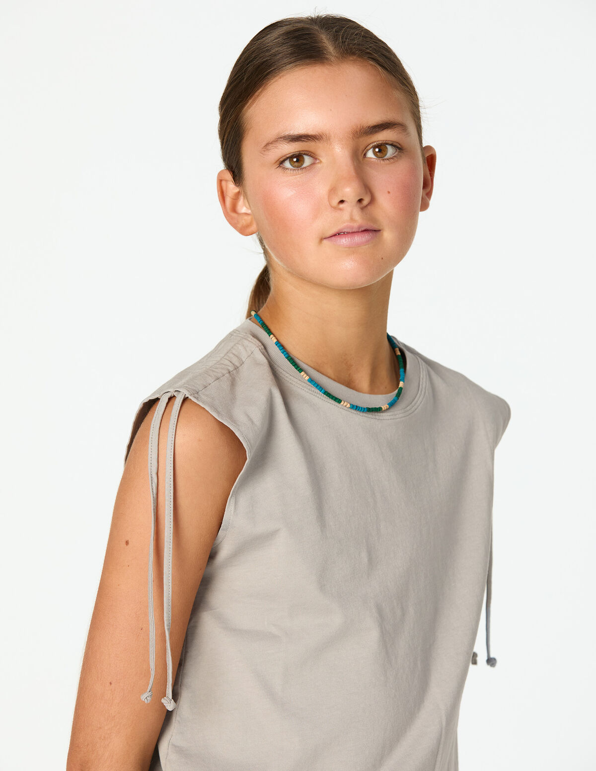 T-SHIRT FRANZIDO OMBRO CINZA-FERRO