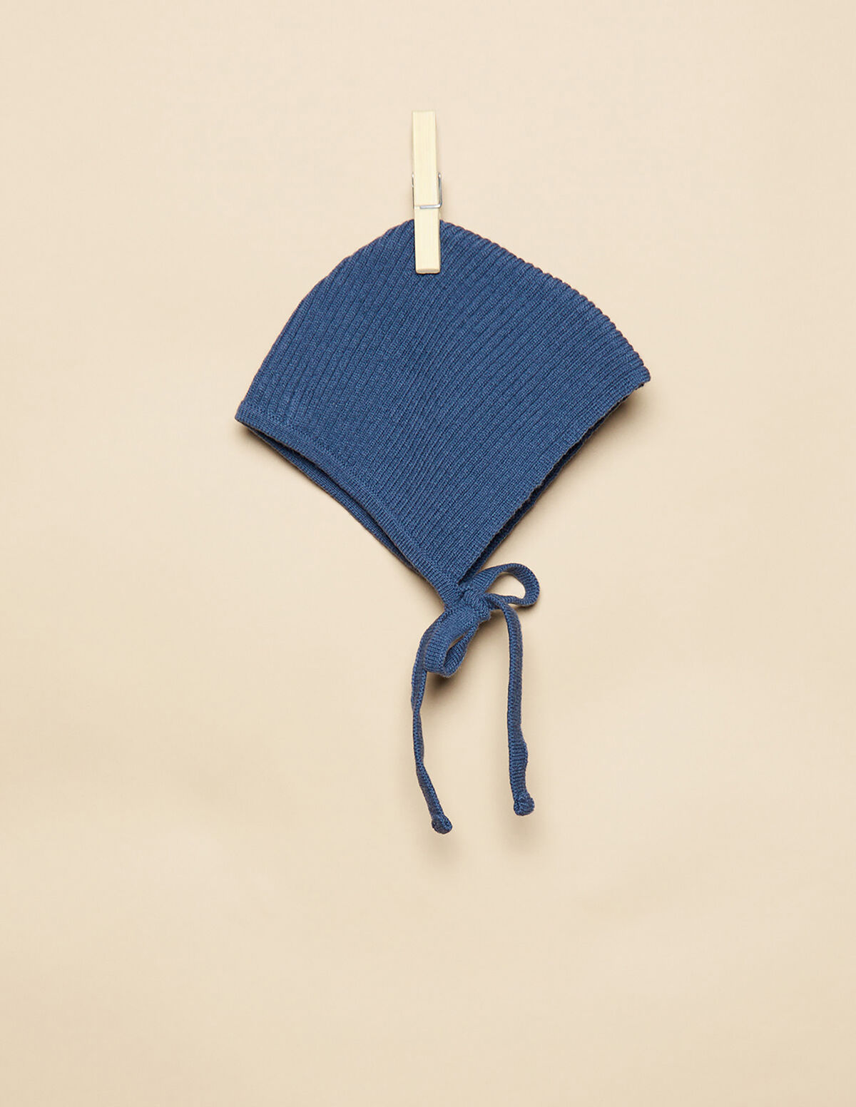 GREY RIBBED BONNET