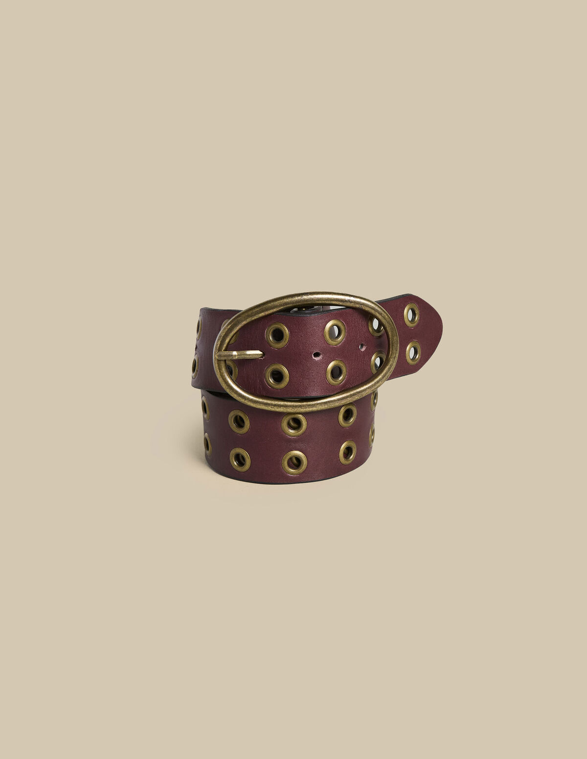 N belt negro tachuelas grandes plateadas