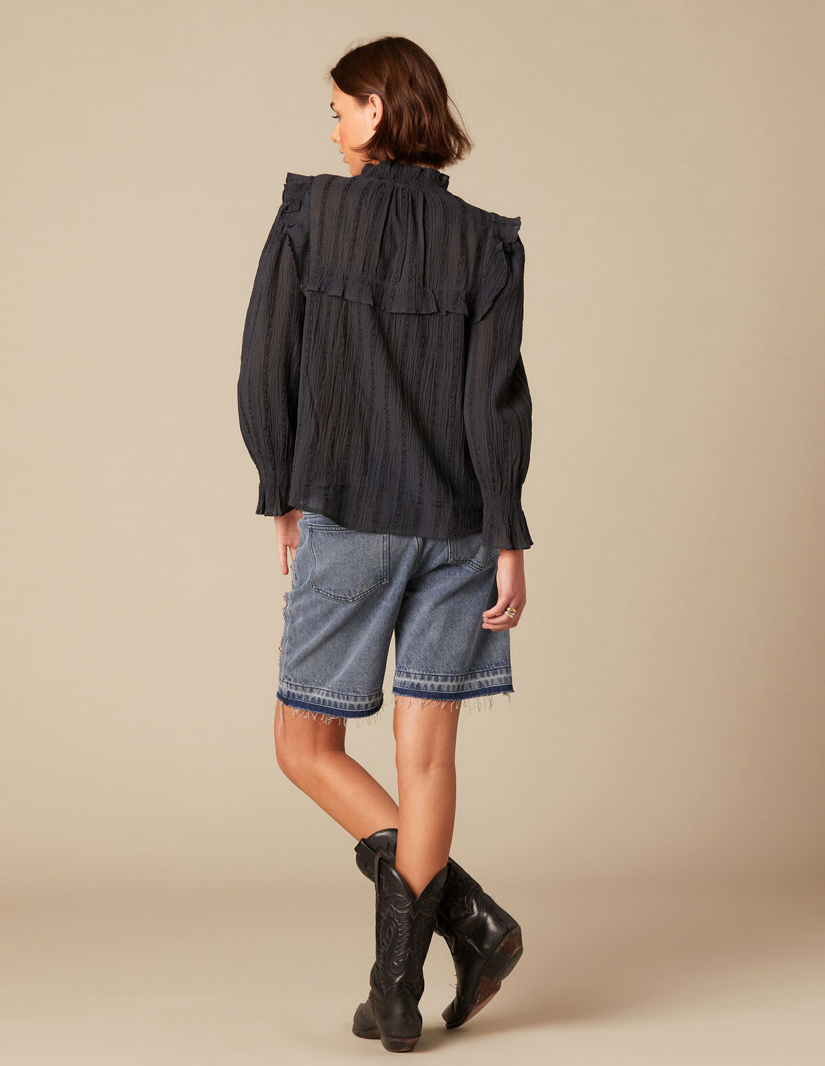 ANTHRACITE RUFFLED SHIRT
