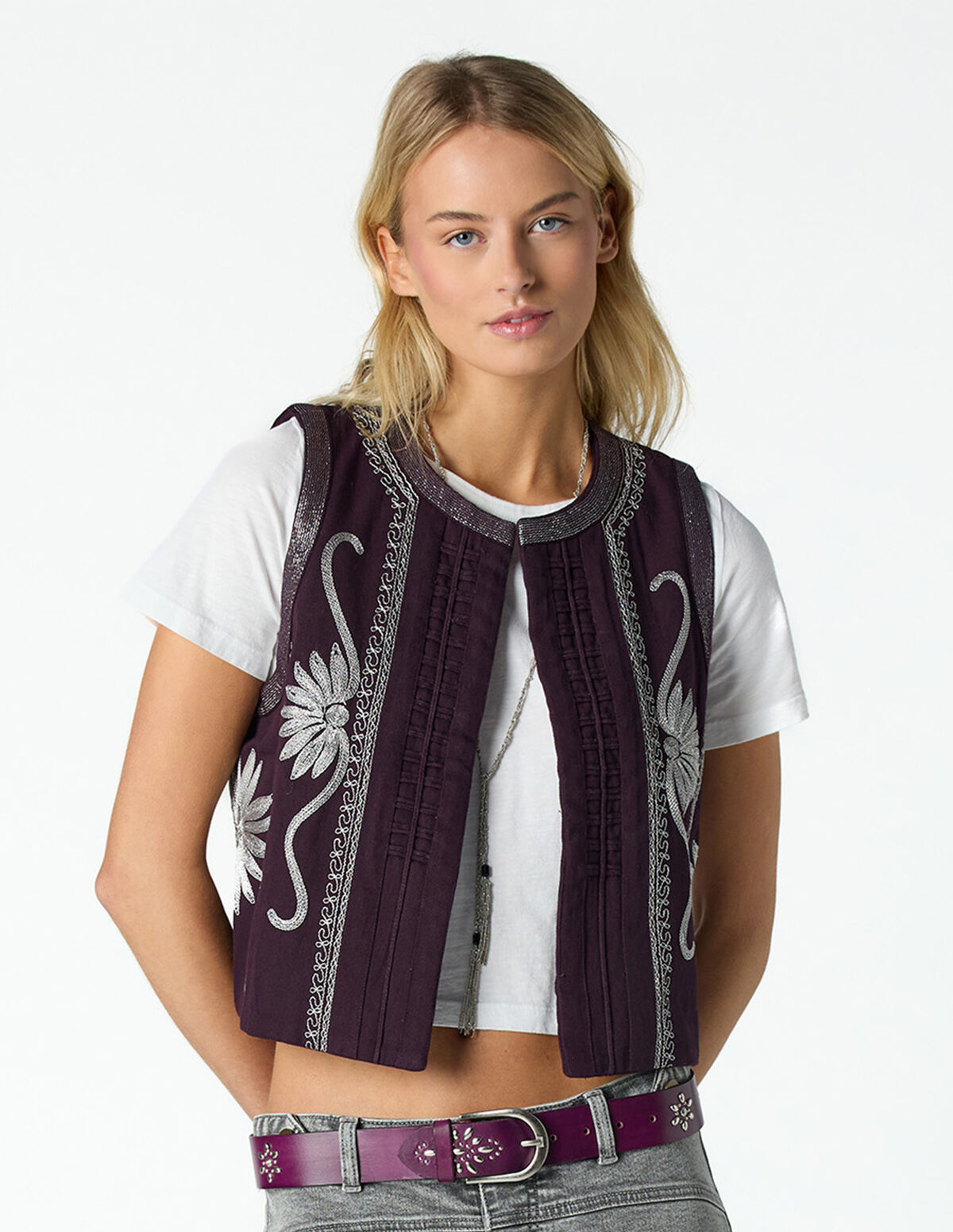 COLETE BORDADOS BRANDY