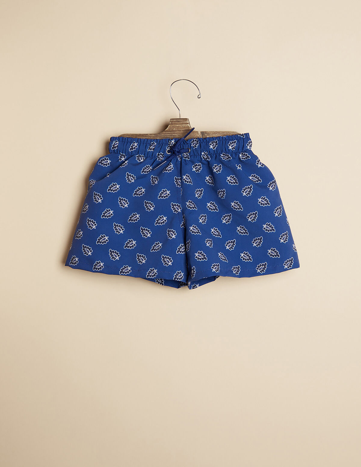 FATO BANHO FOLHAS AZUL