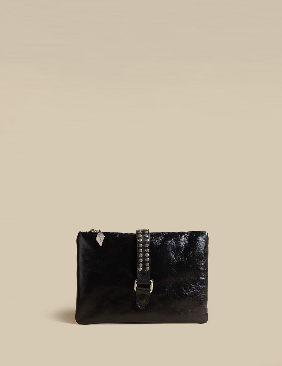 FUNDA NEGRA TACHUELAS PEQUEÑA
