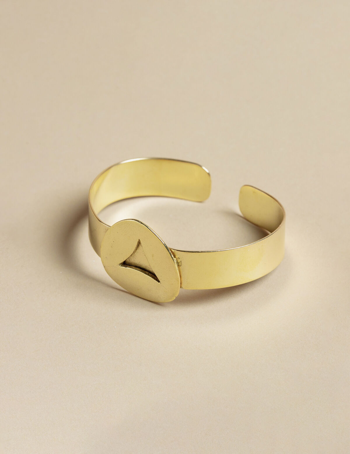 GOLDEN TRIANGLE BRACELET